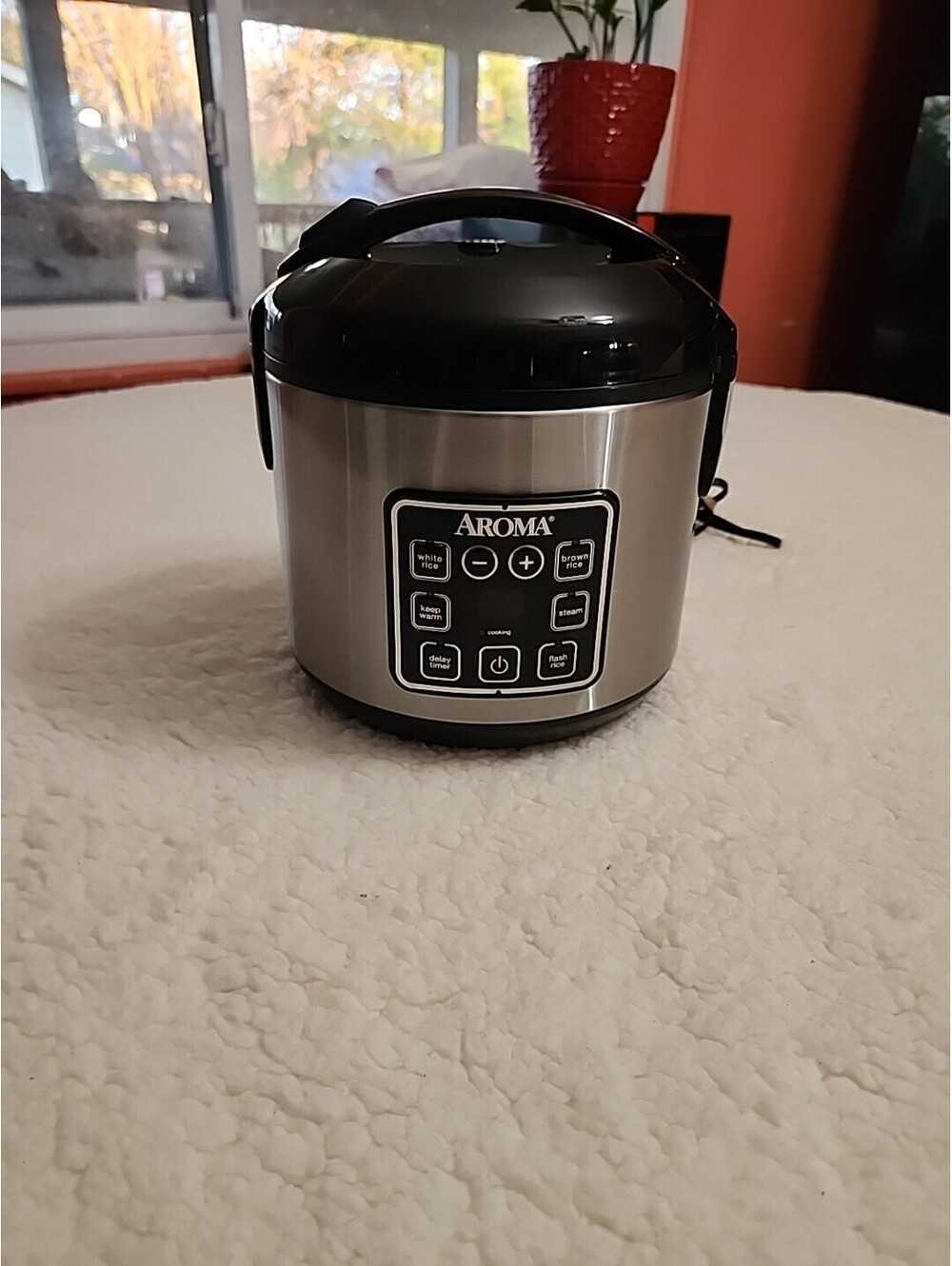 AROMA Rice Cooker & Steamer Stainless Steel Silver Black with Steam  ARC-914SBD